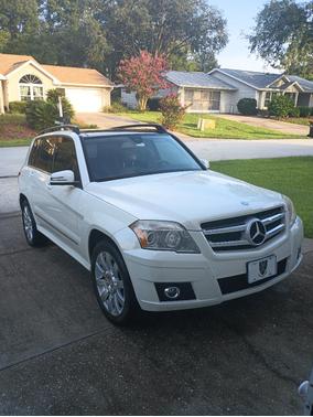White 2011 Mercedes-Benz GLK-Class GLK 350