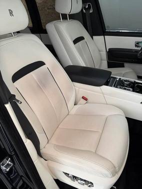 2022 Rolls-Royce Cullinan Black Badge