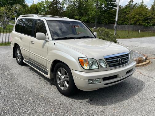 Gold 2003 Lexus LX 470 Base