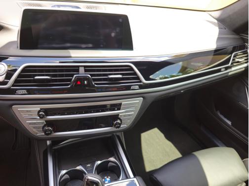 2022 BMW ALPINA B7 xDrive