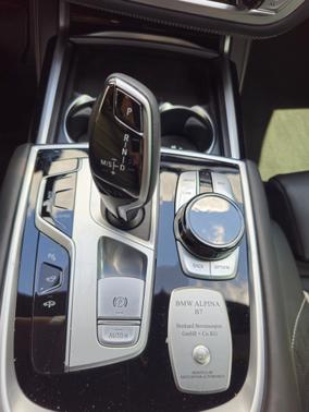 2022 BMW ALPINA B7 xDrive