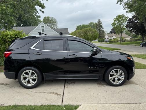 Black 2018 Chevrolet Equinox LT