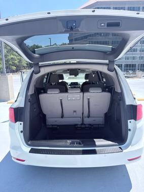White 2019 Honda Odyssey Elite