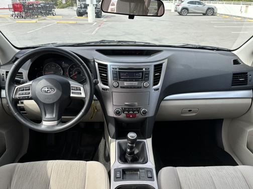 2013 Subaru Outback 2.5i Premium