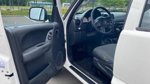 2004 Jeep Liberty Sport