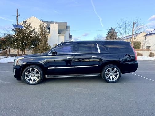 2015 Cadillac Escalade ESV Luxury