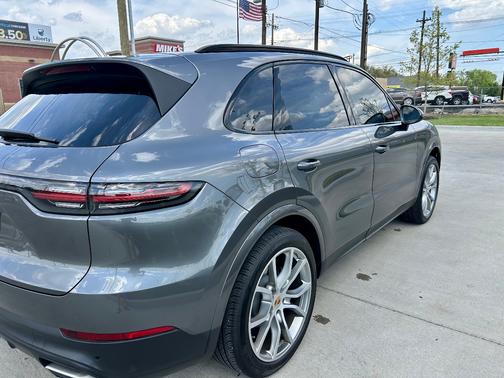 Gray 2019 Porsche Cayenne Cayenne