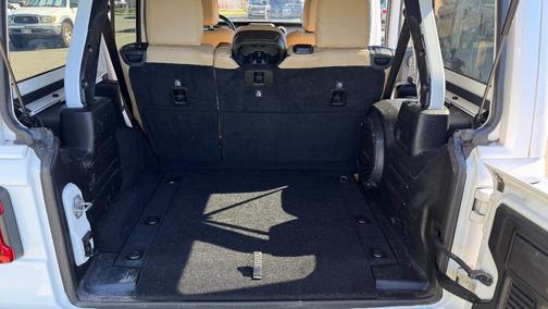 White 2018 Jeep Wrangler Unlimited Rubicon