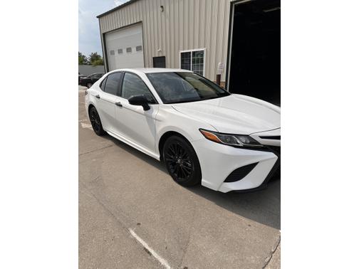 2020 Toyota Camry SE Nightshade
