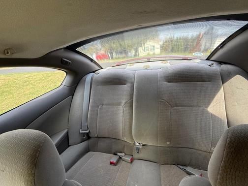 Red 2004 Dodge Stratus SXT