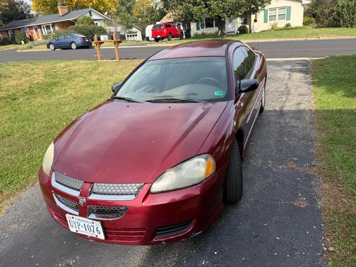 Red 2004 Dodge Stratus SXT