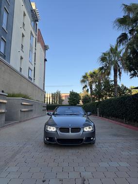 Gray 2011 BMW 328 i