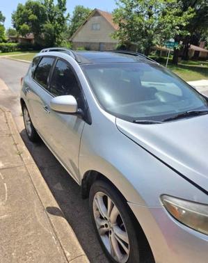 Silver 2009 Nissan Murano LE