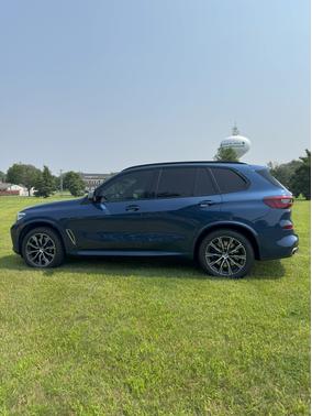 2021 BMW X5 M50i