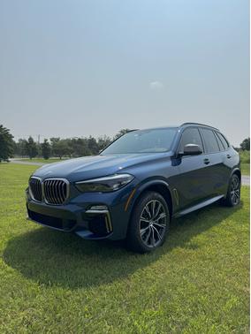 2021 BMW X5 M50i