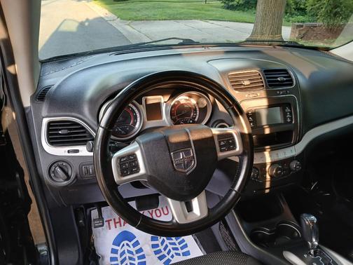 Black 2020 Dodge Journey SE Value Edition