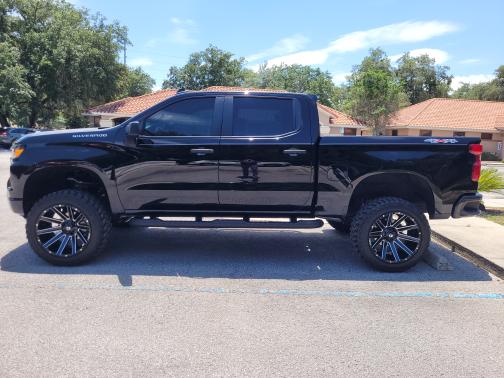 2023 Chevrolet Silverado 1500 Custom