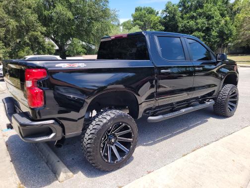 2023 Chevrolet Silverado 1500 Custom