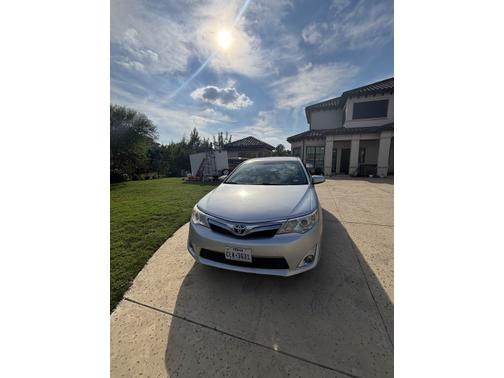 2013 Toyota Camry Hybrid XLE