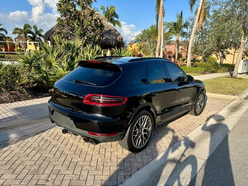 Black 2018 Porsche Macan Macan Sport Edition