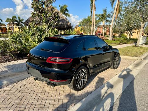 Black 2018 Porsche Macan Macan Sport Edition