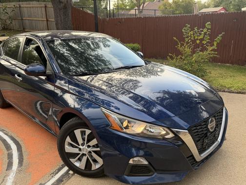 Blue 2019 Nissan Altima 2.5 S