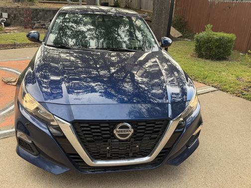 Blue 2019 Nissan Altima 2.5 S