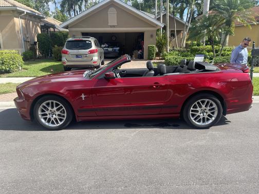 2014 Ford Mustang V6 Premium