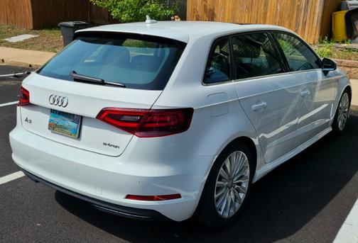 2016 Audi A3 e-tron 1.4T Premium