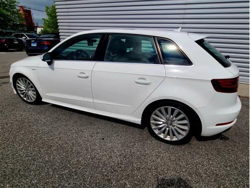 2016 Audi A3 e-tron 1.4T Premium
