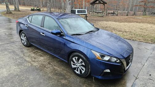 Blue 2019 Nissan Altima 2.5 S