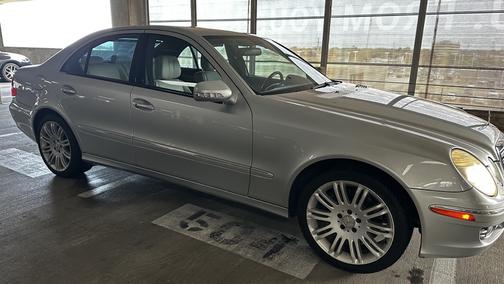Silver 2008 Mercedes-Benz E-Class E 550 4MATIC