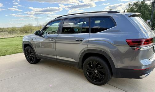 Gray 2023 Volkswagen Atlas 3.6L SE w/Technology