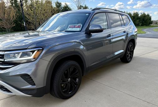 Gray 2023 Volkswagen Atlas 3.6L SE w/Technology