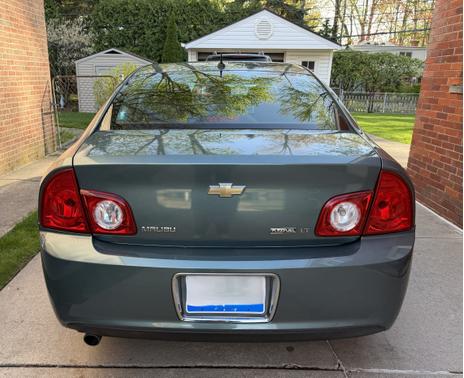 Green 2009 Chevrolet Malibu 1LT