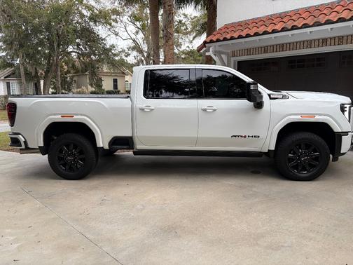 2024 GMC Sierra 2500 AT4