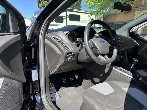 2017 Ford Focus ST Base