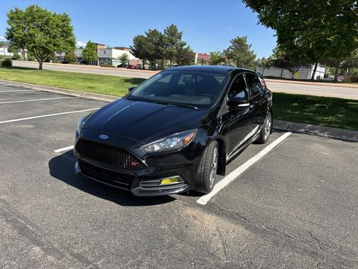 2017 Ford Focus ST Base