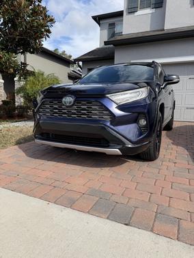 2019 Toyota RAV4 Hybrid XSE