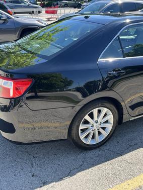 Black 2014 Toyota Camry Hybrid XLE