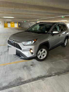 2019 Toyota RAV4 Hybrid XLE