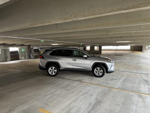 2019 Toyota RAV4 Hybrid XLE