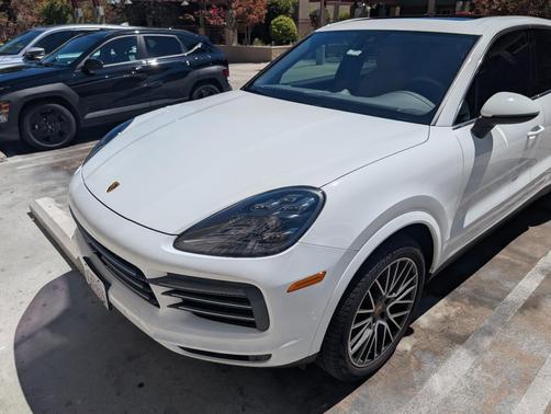 White 2019 Porsche Cayenne Cayenne