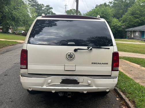 2005 Cadillac Escalade Base