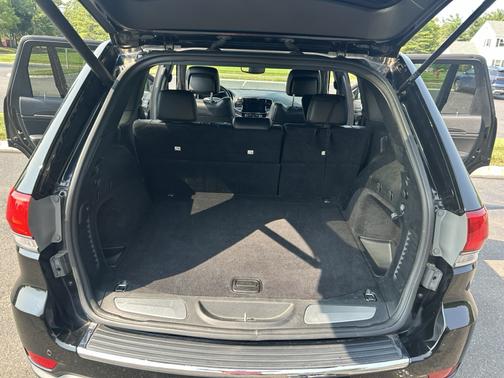 Black 2019 Jeep Grand Cherokee Limited