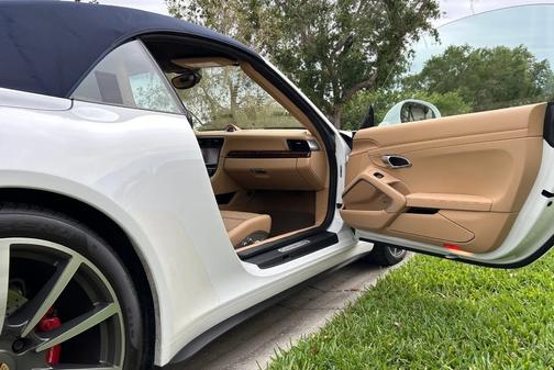 2014 Porsche 911 911 Carrera 4S Cabriolet