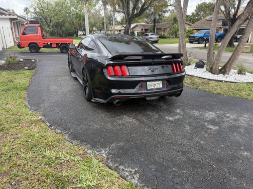 2015 Ford Mustang EcoBoost Premium