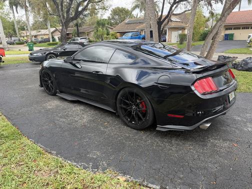 2015 Ford Mustang EcoBoost Premium
