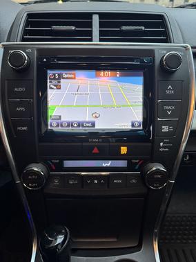 2016 Toyota Camry Hybrid SE