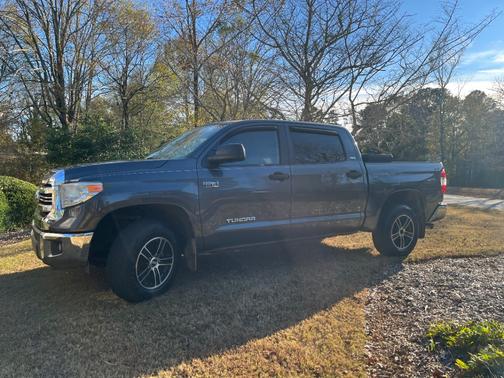 2017 Toyota Tundra SR5